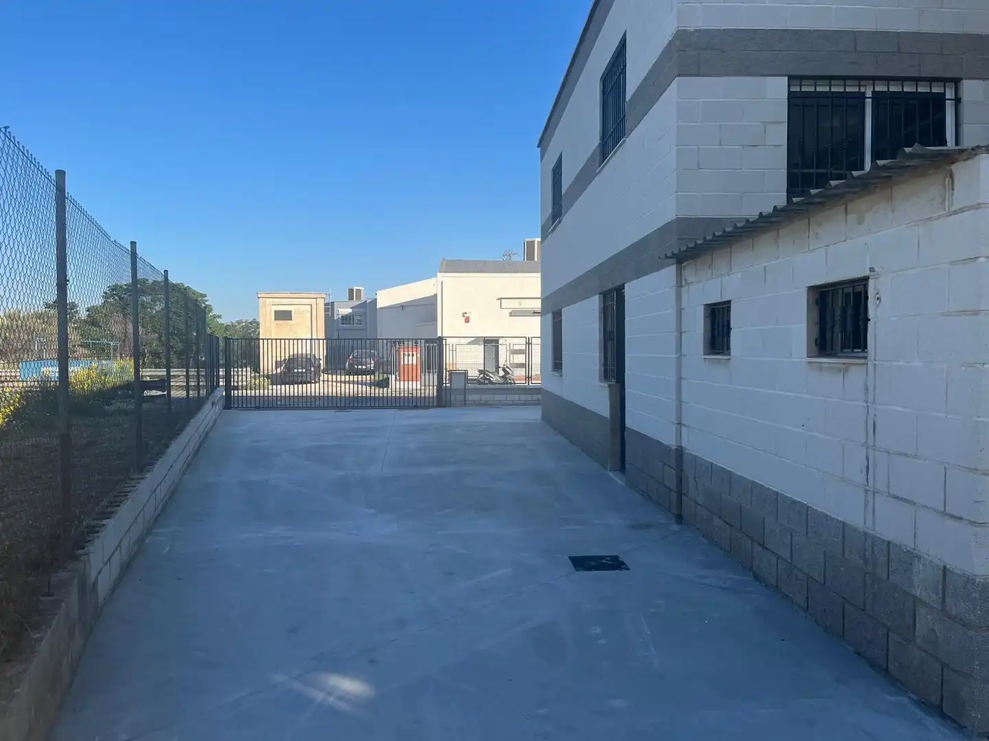 Nau industrial de lloguer a Zona de la Vega, imagen 7