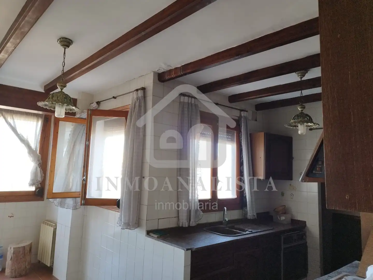 Kitchen of Houses for sale in Requena  with Terrace and Balcony