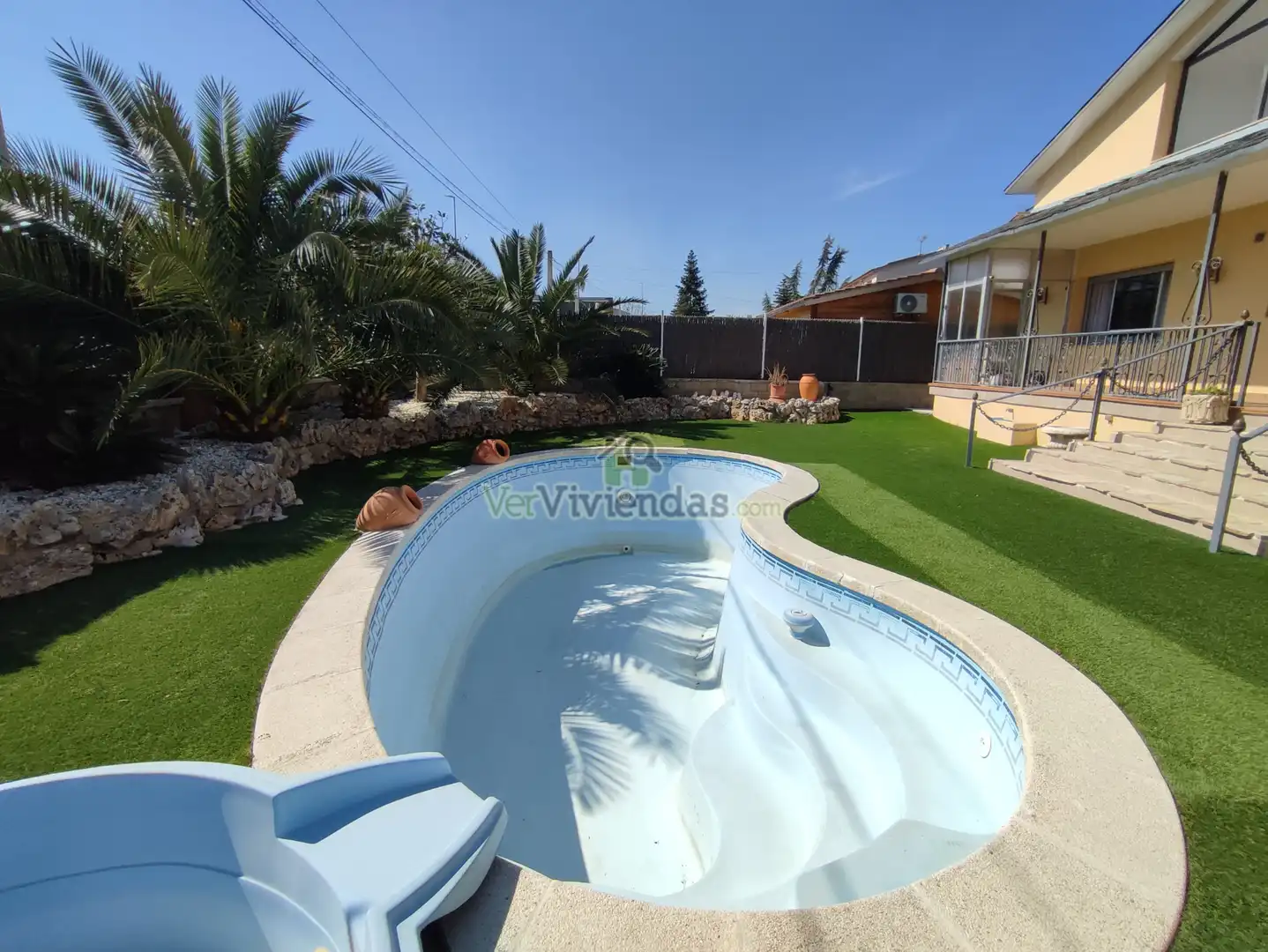 Swimming pool of Houses for sale in Masquefa  with Air Conditioner, Heating and Private garden