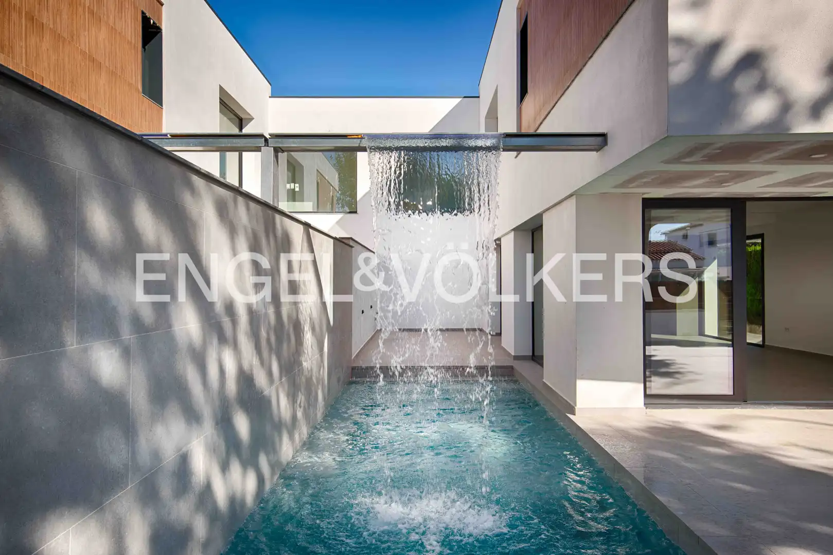 Terraced house with terrace for sale in Carrer Requesens, imagen 3