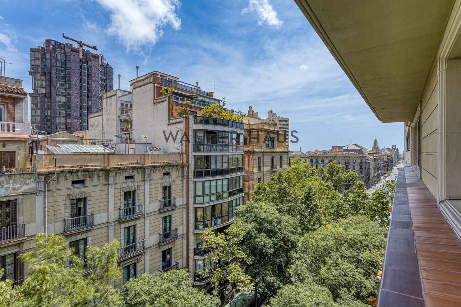 Exterior view of Duplex for sale in  Barcelona Capital  with Air Conditioner, Heating and Oven
