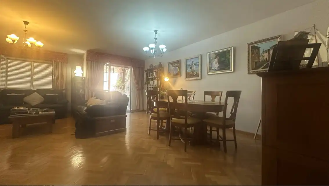 Esszimmer von Einfamilien-Reihenhaus zum Verkauf in Algete mit Klimaanlage, Heizung und Privatgarten
