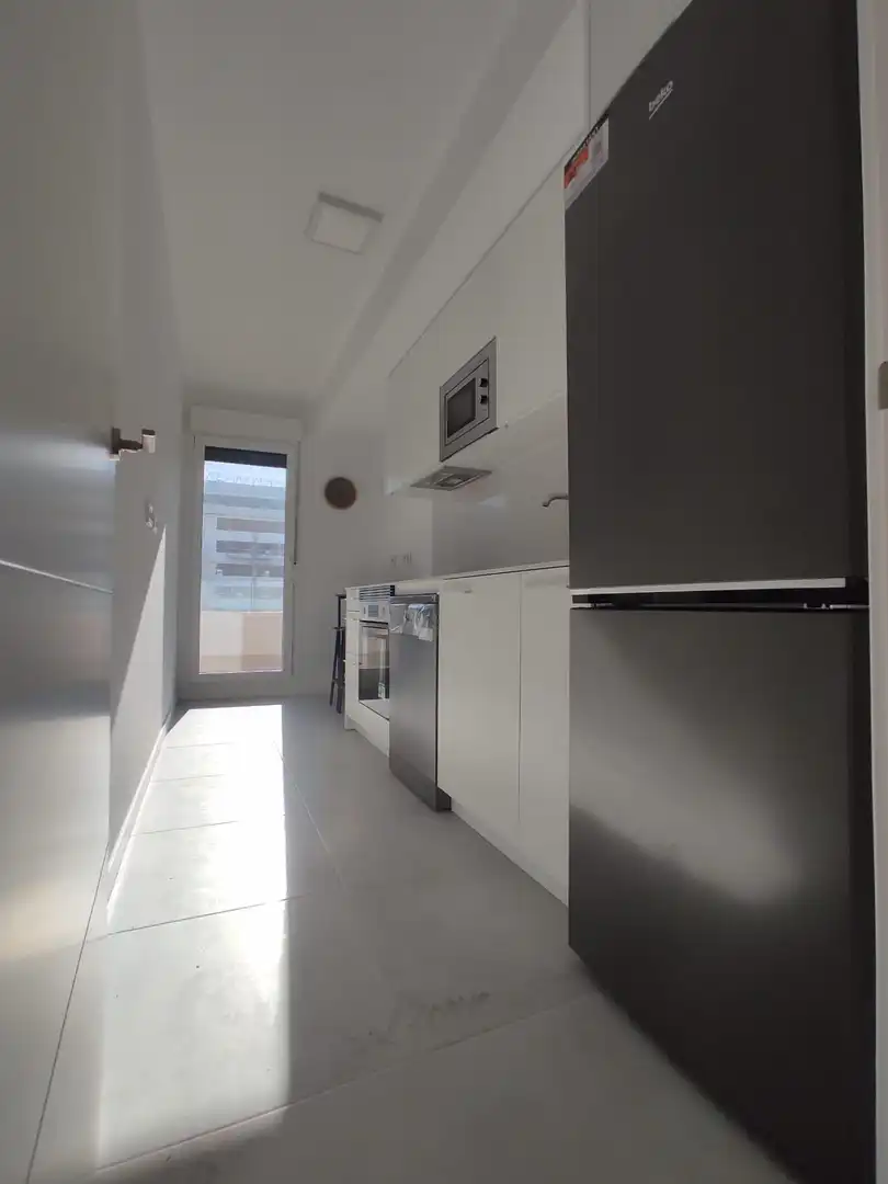 Flat with pool to rent in Entrenúcleos, imagen 3