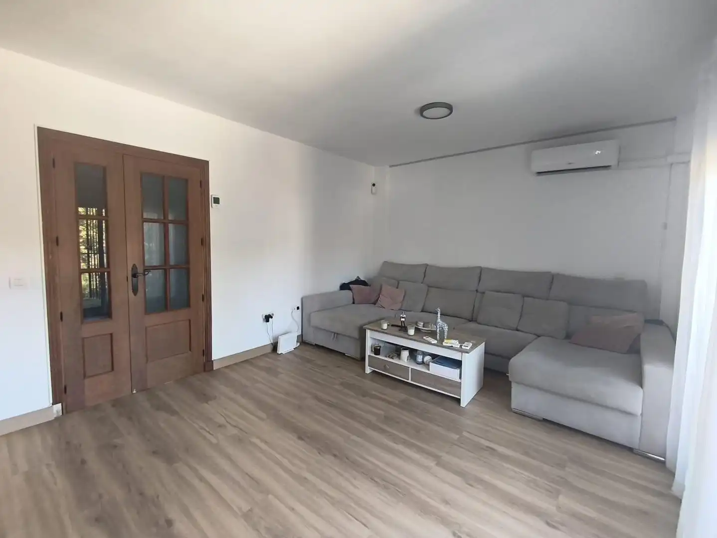 Living room of Detached homes for sale in La Línea de la Concepción  with Air Conditioner, Private garden and Balcony