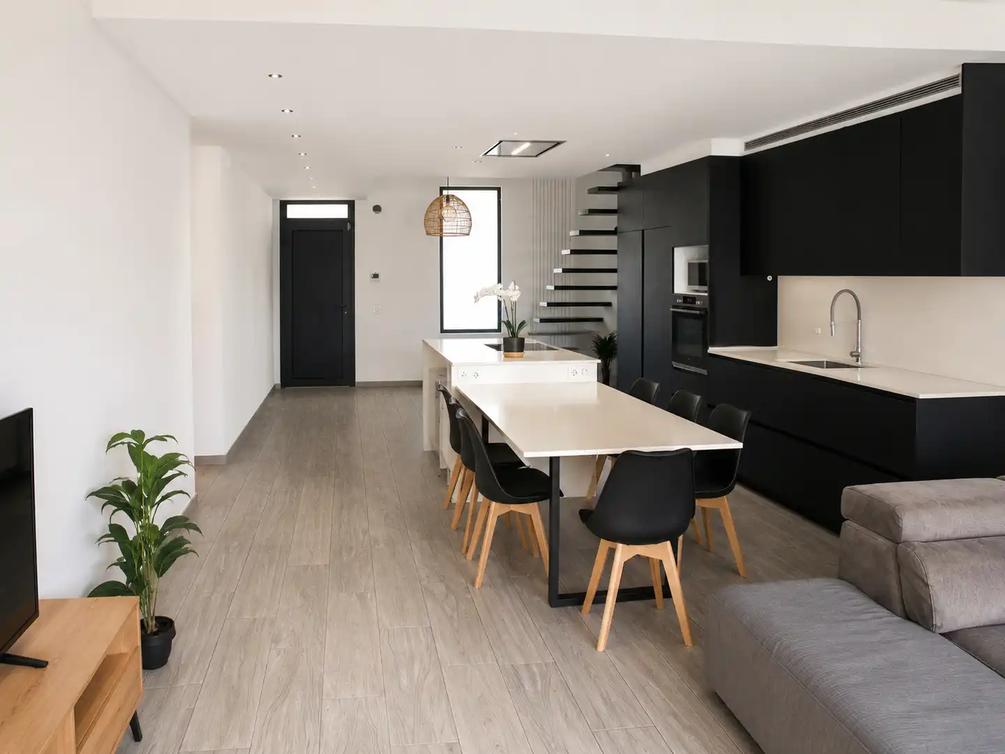 Cocina de Casa adosada en venta en Figueres con Aire acondicionado, Calefacción y Jardín privado
