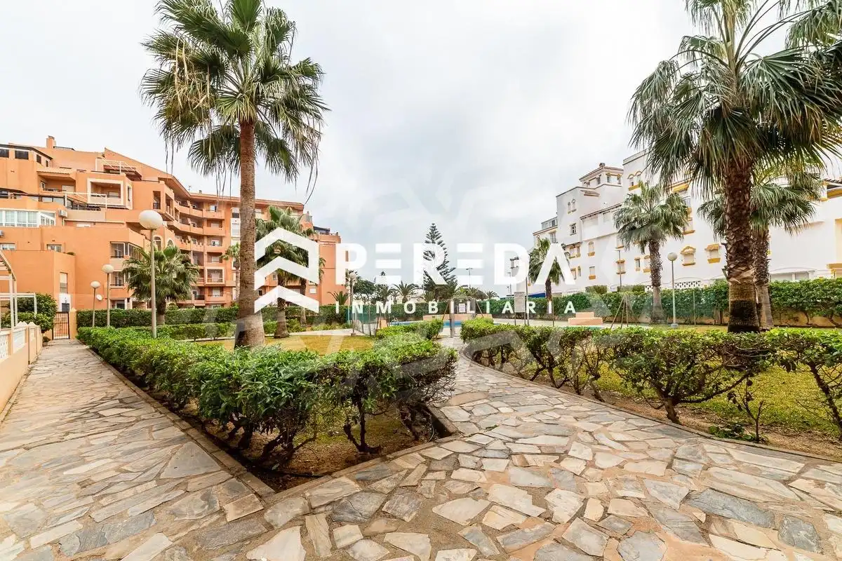 Vista exterior de Piso en venta en Roquetas de Mar con Jardín privado, Terraza y Balcón