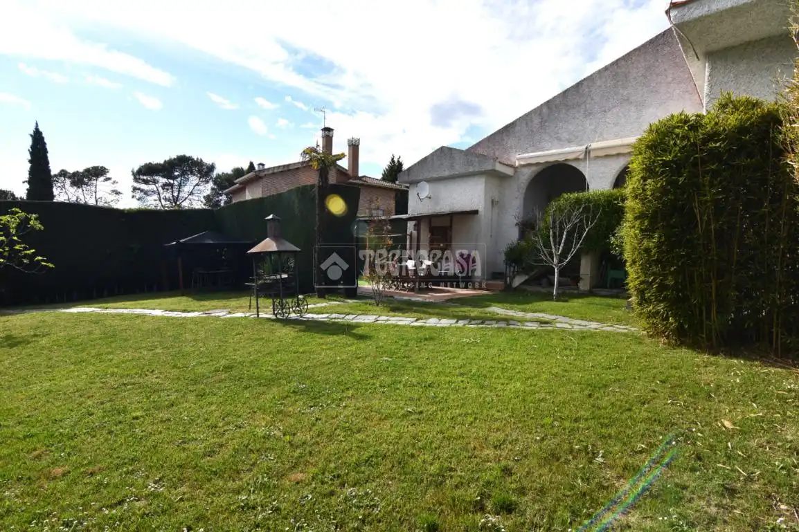 Jardín de Casa o chalet en venta en Villaviciosa de Odón con Aire acondicionado, Calefacción y Jardín privado