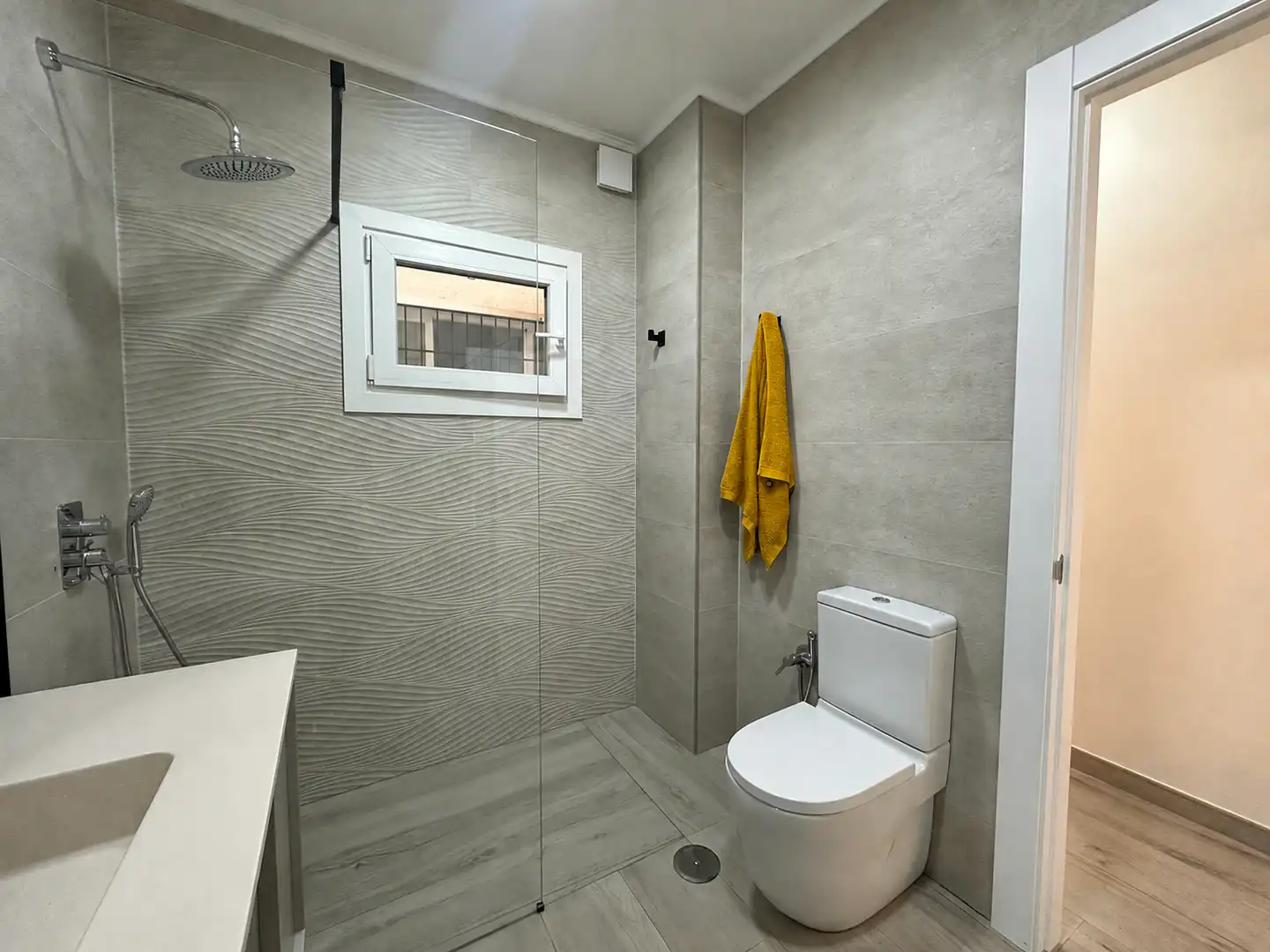 Baño de Piso en venta en Vélez-Málaga con Aire acondicionado, Calefacción y Terraza