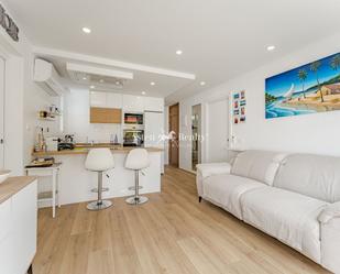Sala d'estar de Àtic en venda en Adeje amb Aire condicionat, Terrassa i Piscina