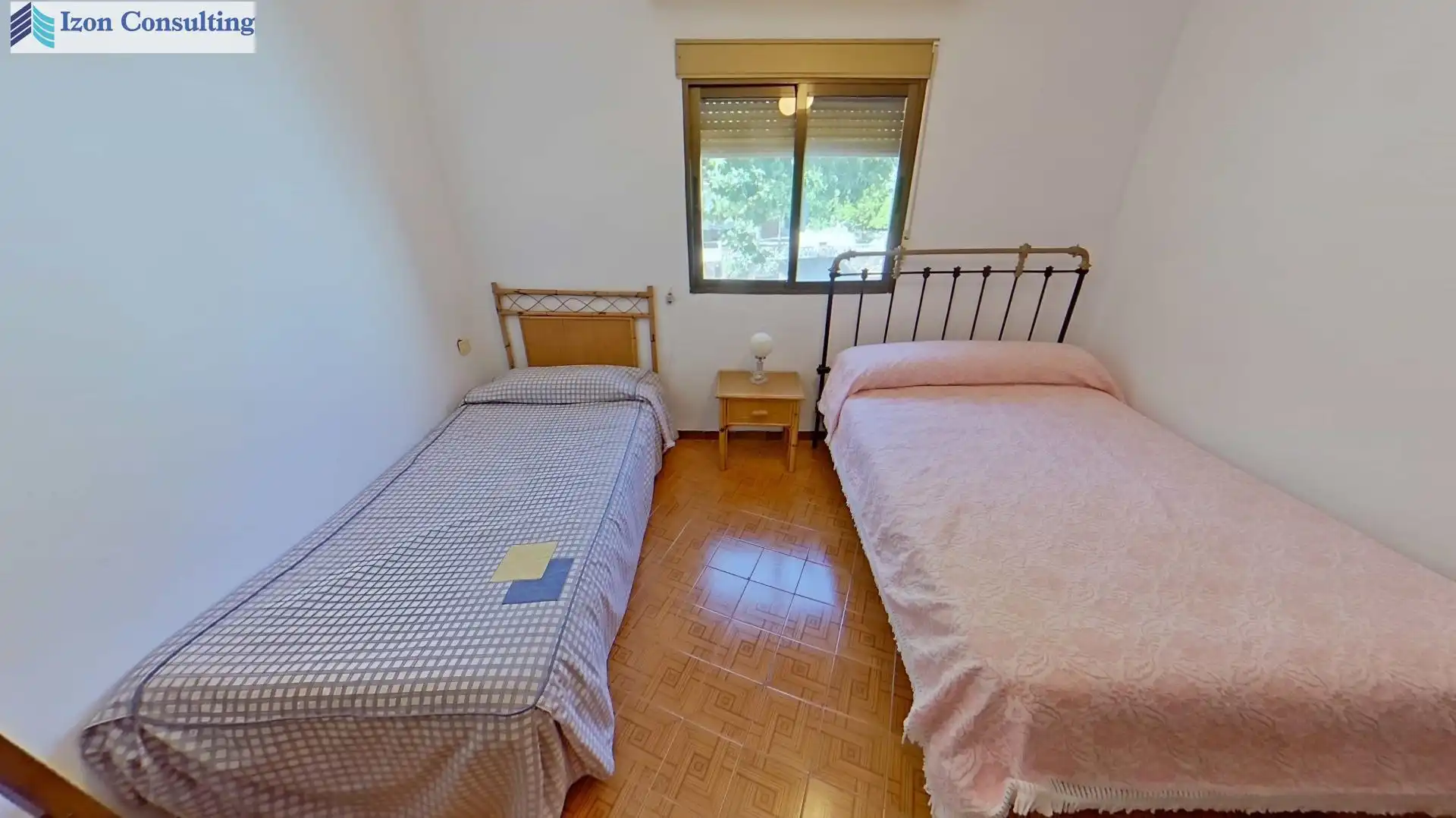 Dormitori de Casa o xalet en venda en Bienservida amb Calefacció, Terrassa i Traster