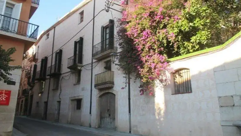 Außenansicht von Einfamilien-Reihenhaus zum Verkauf in Tarragona mit Terrasse