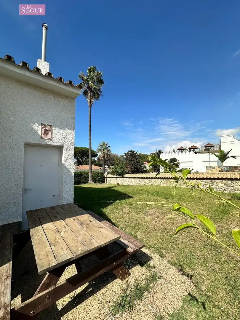 Jardí de Casa o xalet en venda en Conil de la Frontera amb Jardí privat, Terrassa i Traster