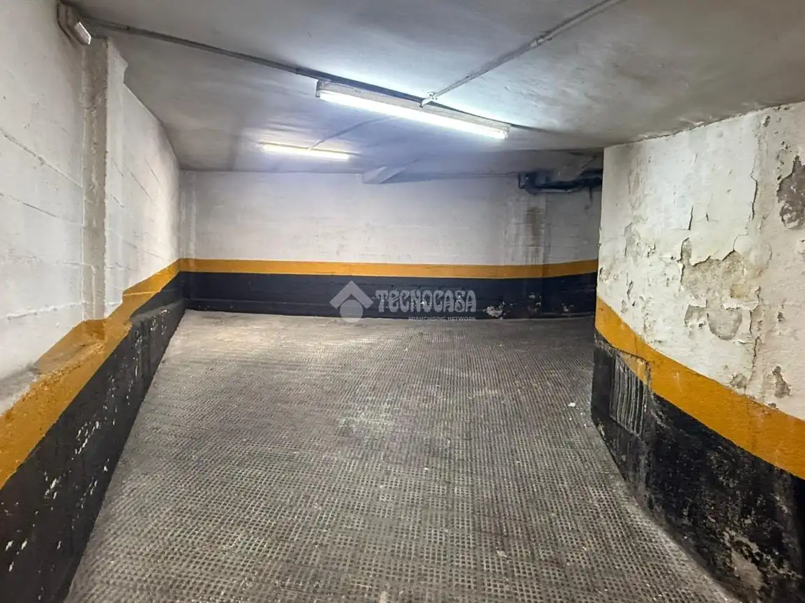 Garage for sale in Madrid