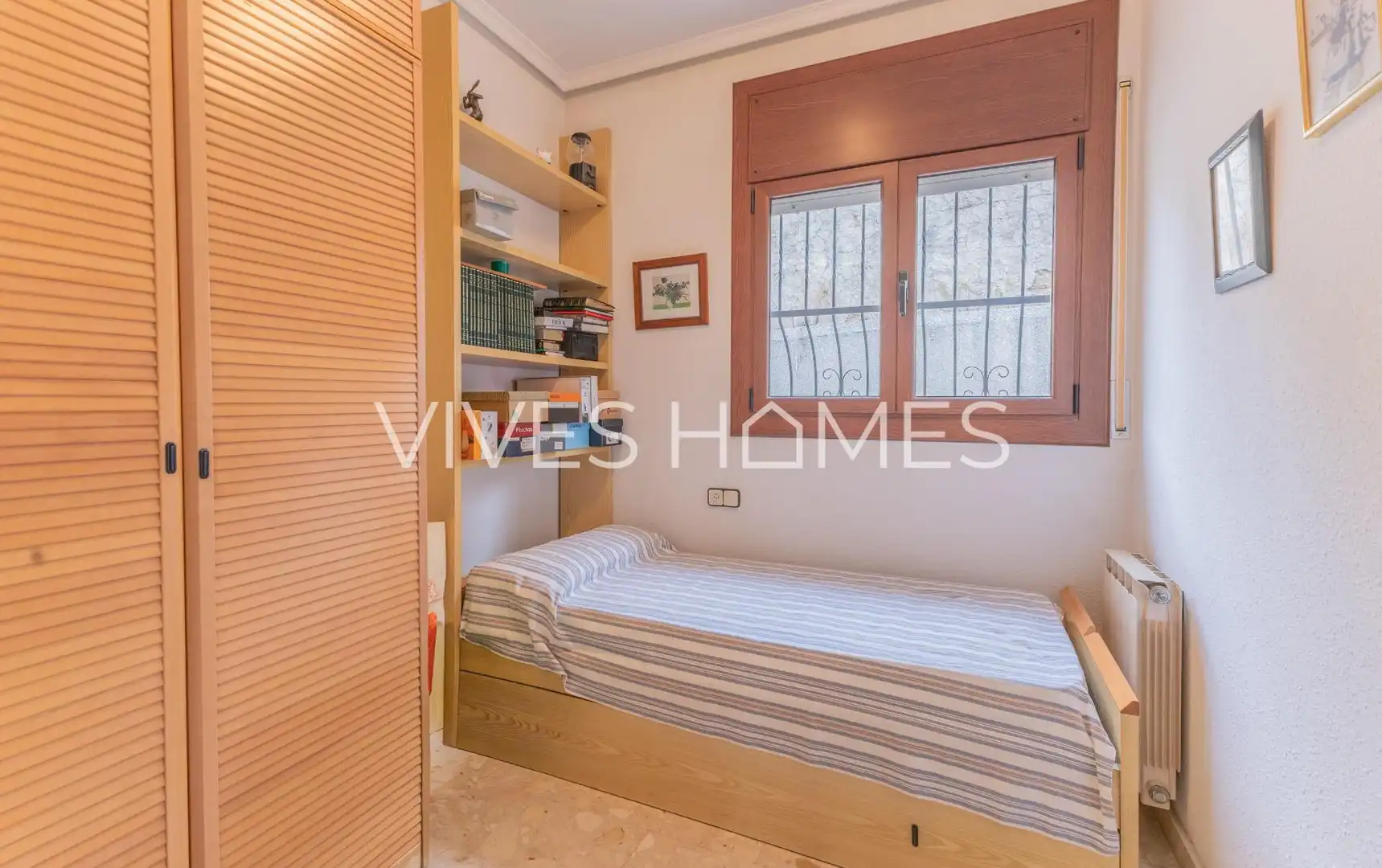 Habitación de Casa adosada en venta en Arenys de Mar con Calefacción, Terraza y Trastero