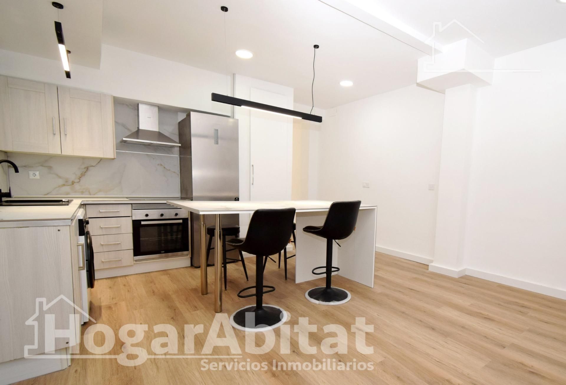 Kitchen of Flat for sale in  Valencia Capital  with Air Conditioner and Heating