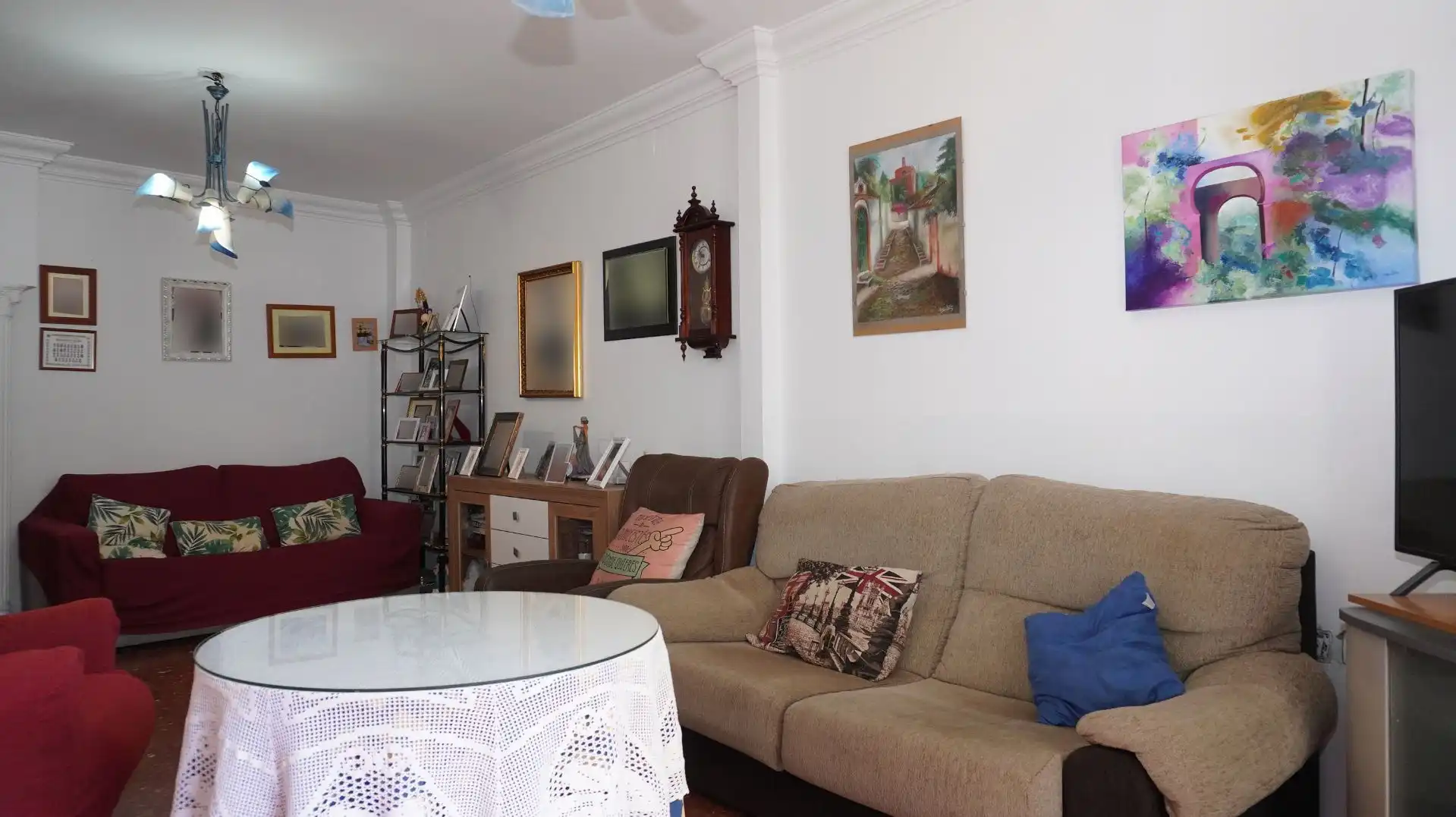 Sala d'estar de Casa adosada en venda en Motril amb Aire condicionat i Terrassa