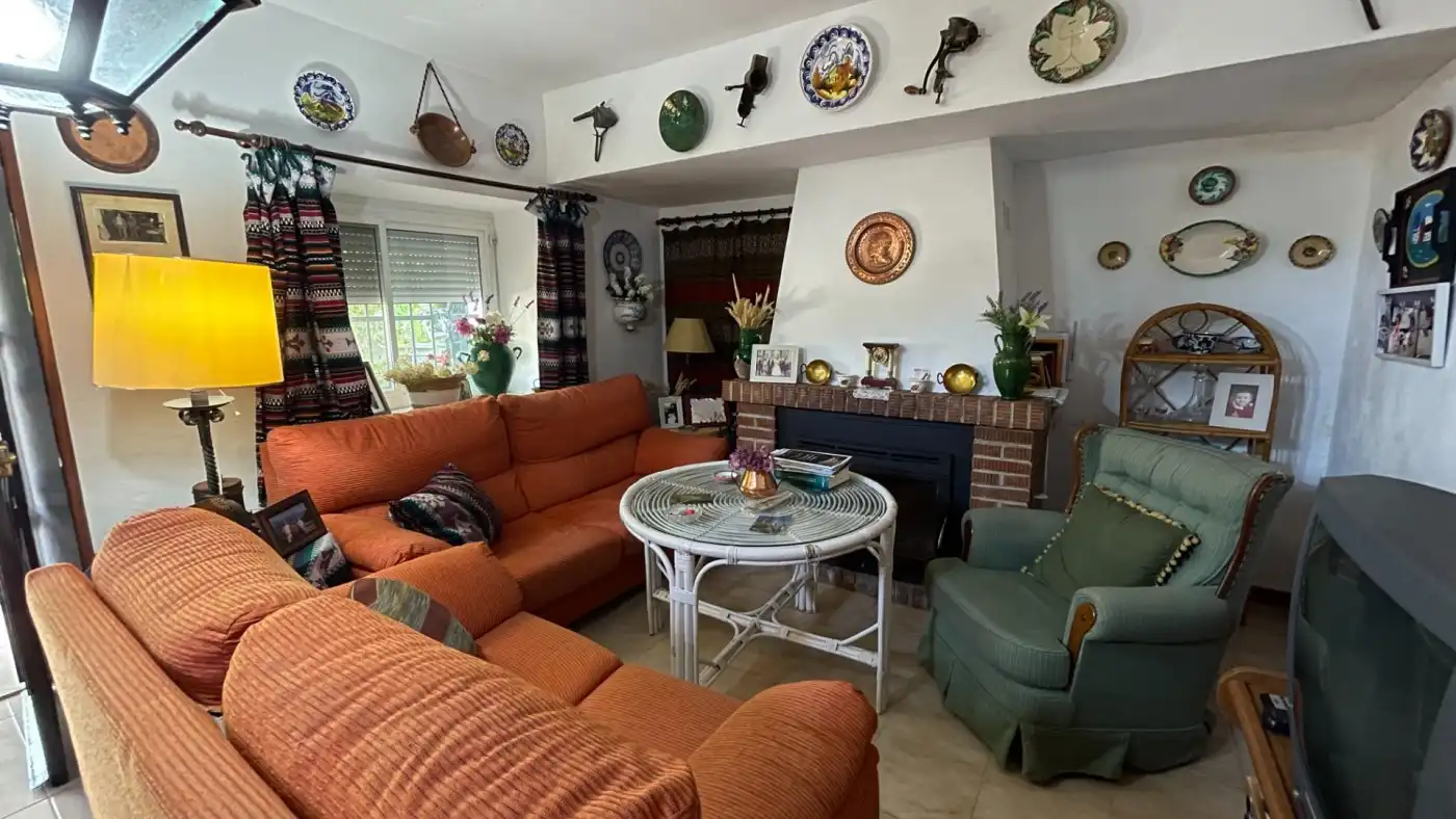 Sala d'estar de Casa o xalet en venda en Carcabuey amb Calefacció, Jardí privat i Terrassa