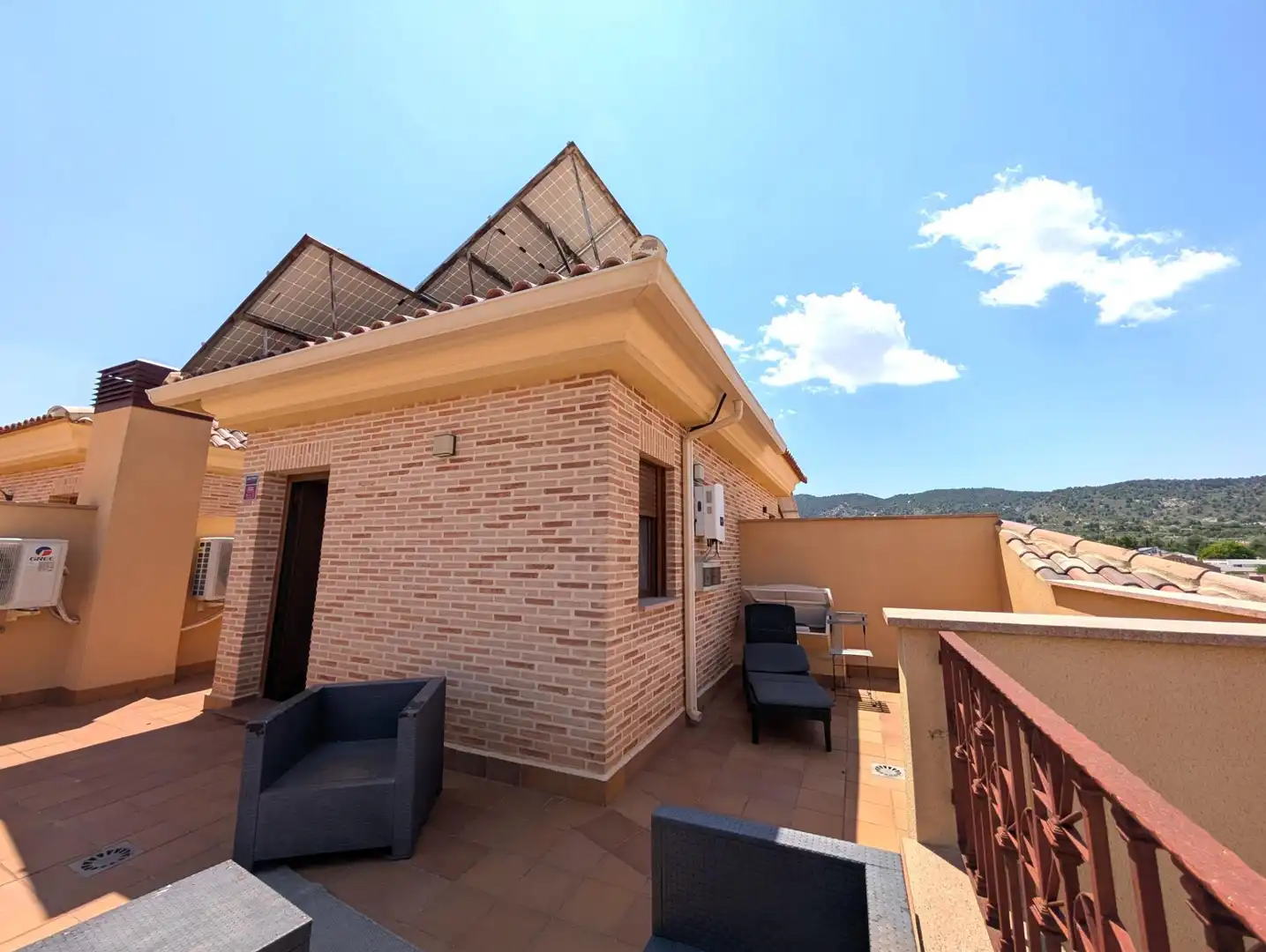 Casa adosada en venta en Calle RIU SEGURA, Castalla
