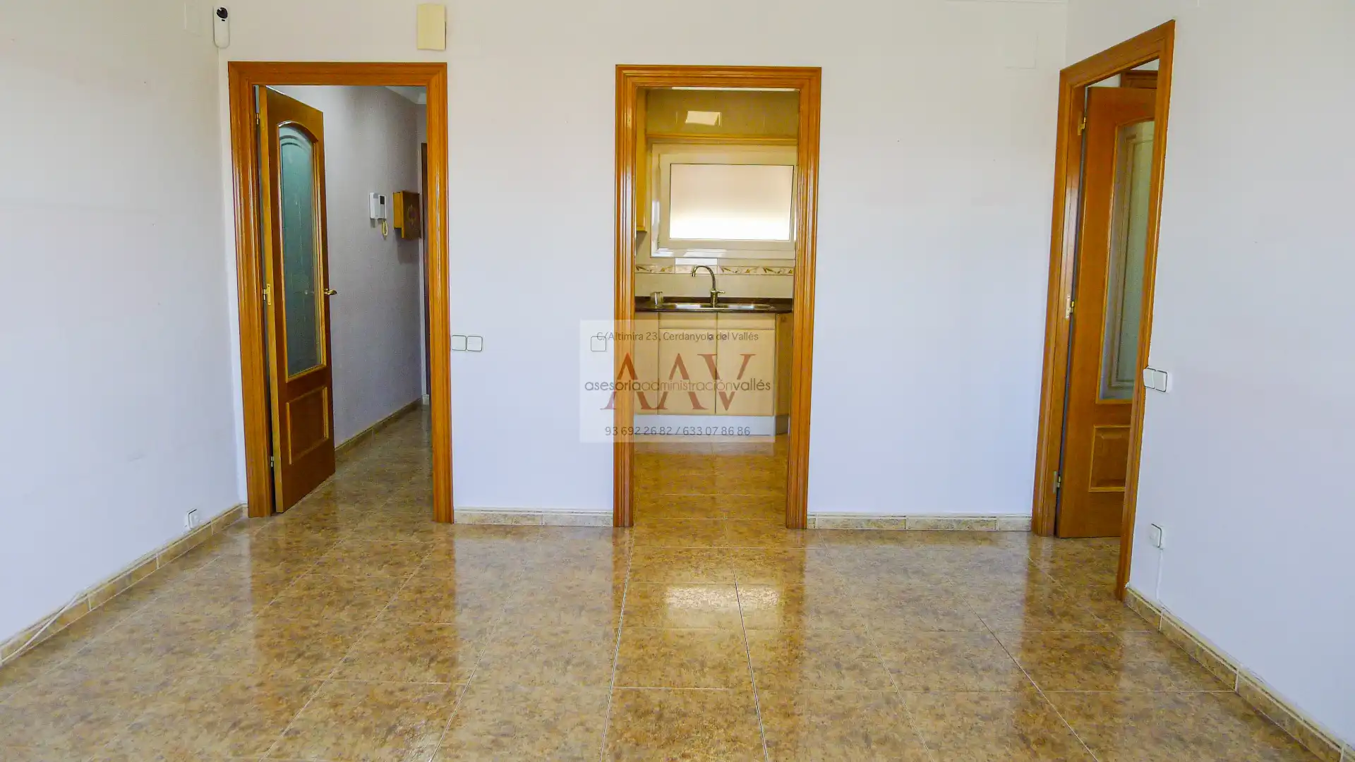 Piso en venta en Cerdanyola del Vallès con Calefacción, Horno y Balcón