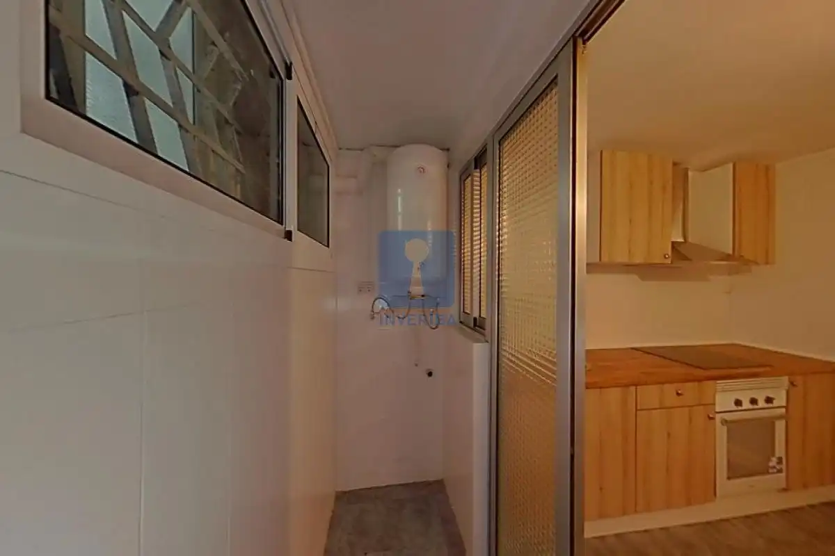 Piso en venta en L'Hospitalet de Llobregat con Alarma