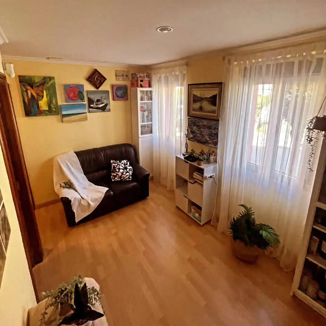 Sala de estar de Apartamento en venta en Llanera con Calefacción, Amueblado y Horno