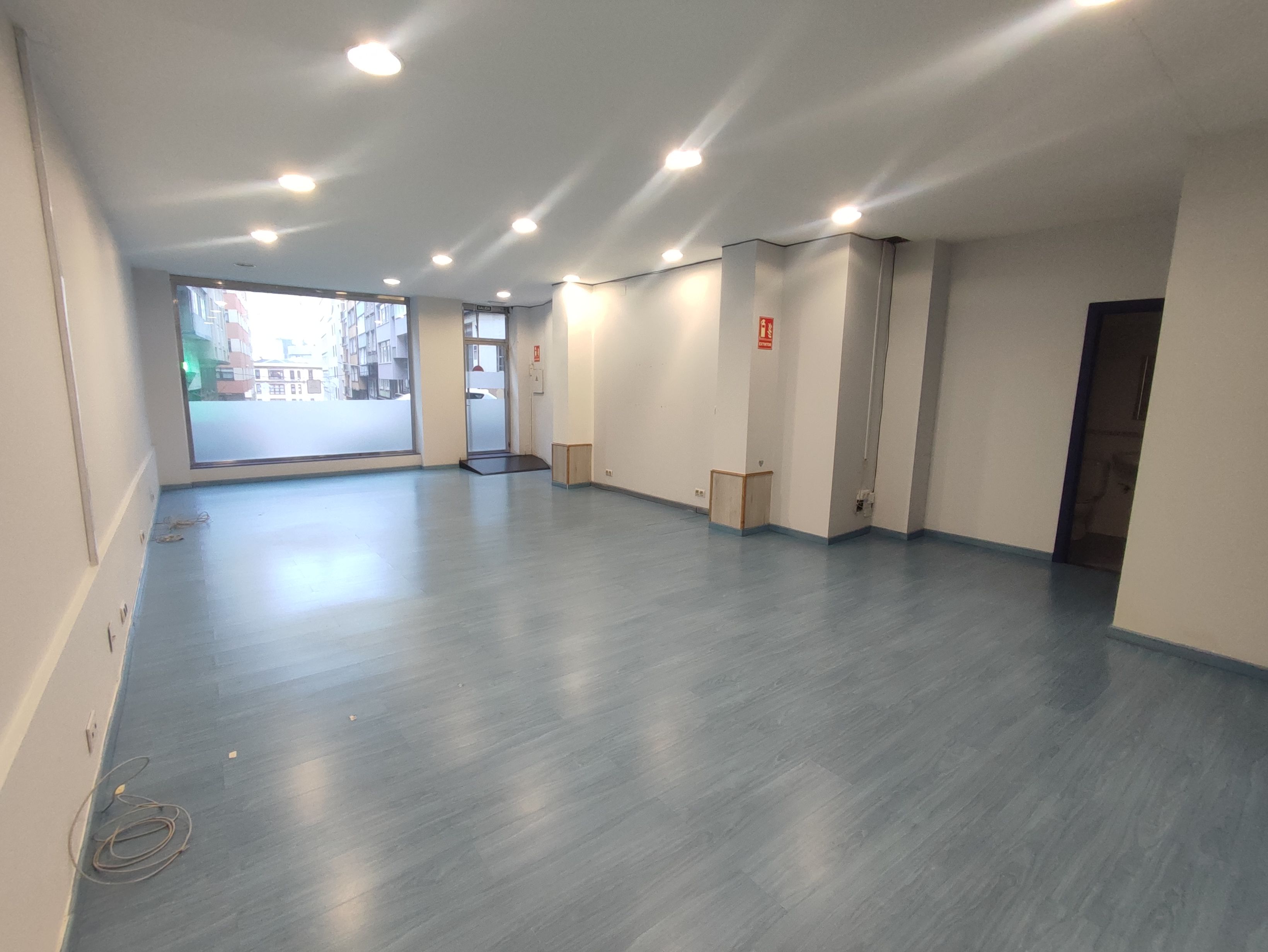 Local de lloguer a Rúa Doutor Fleming, 26, Falperra - Santa Lucía