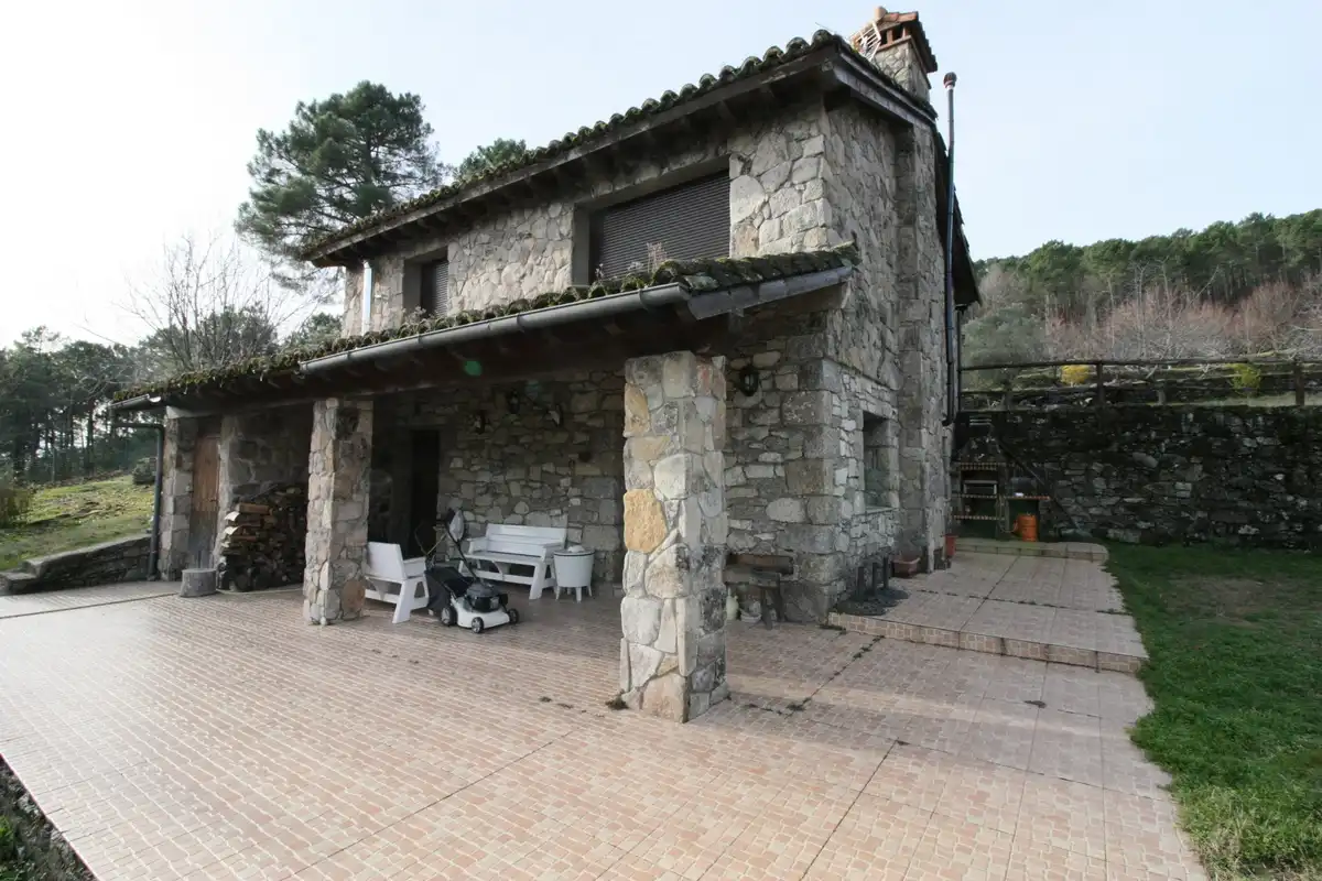 Exterior view of Country homes for sale in Guisando  with Heating, Private garden and Terrace