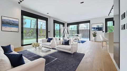 Foto 2 de Pis en venda a Sofia, 31, Can Girona - Terramar - Vinyet, Barcelona