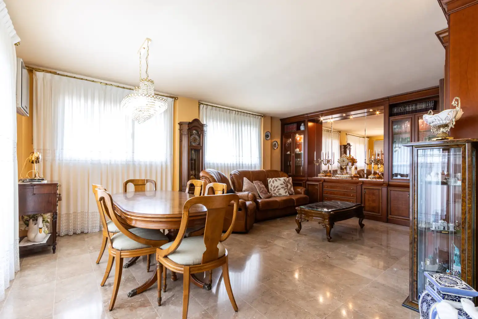 Sala d'estar de Àtic en venda en Terrassa amb Calefacció, Terrassa i Balcó