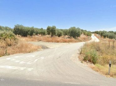 Rustikales Grundstück zum Verkauf in Arahal