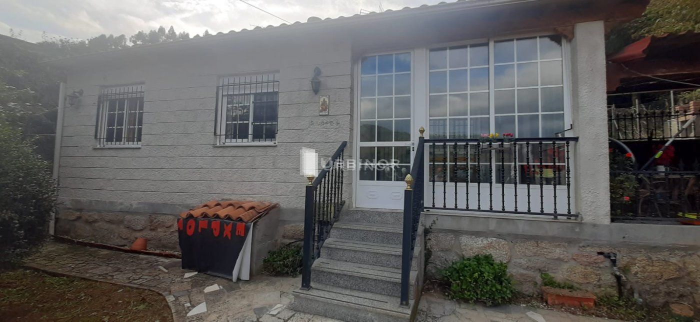 Vista exterior de Finca rústica en venta en Leiro con Calefacción, Jardín privado y Terraza
