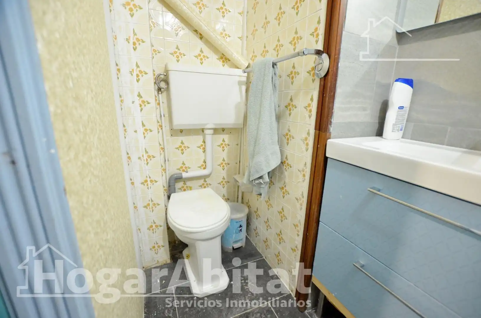 Baño de Piso en venta en Alicante / Alacant con Amueblado y Balcón