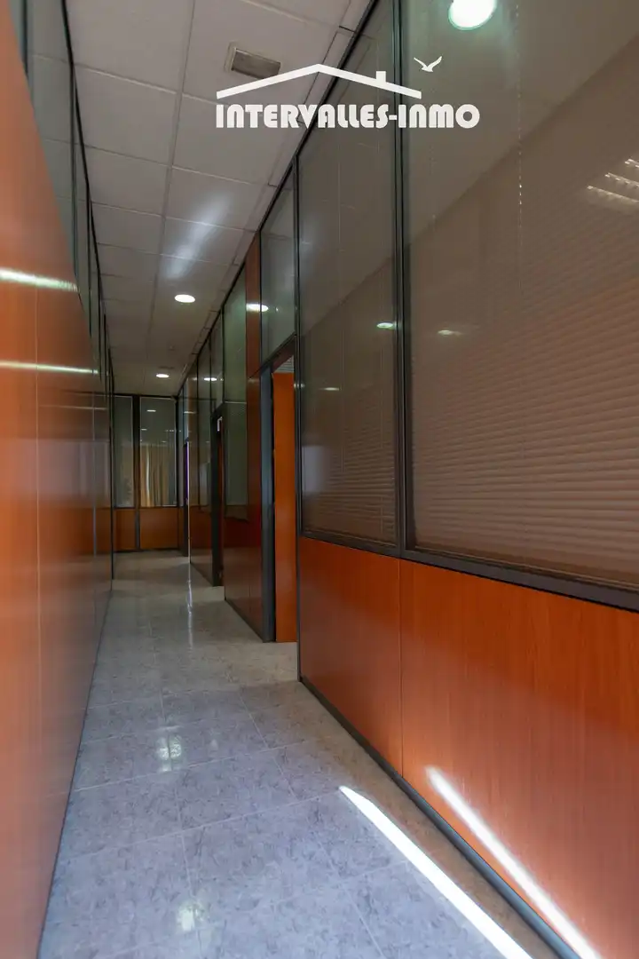 Oficina en venda a Caldes de Montbui