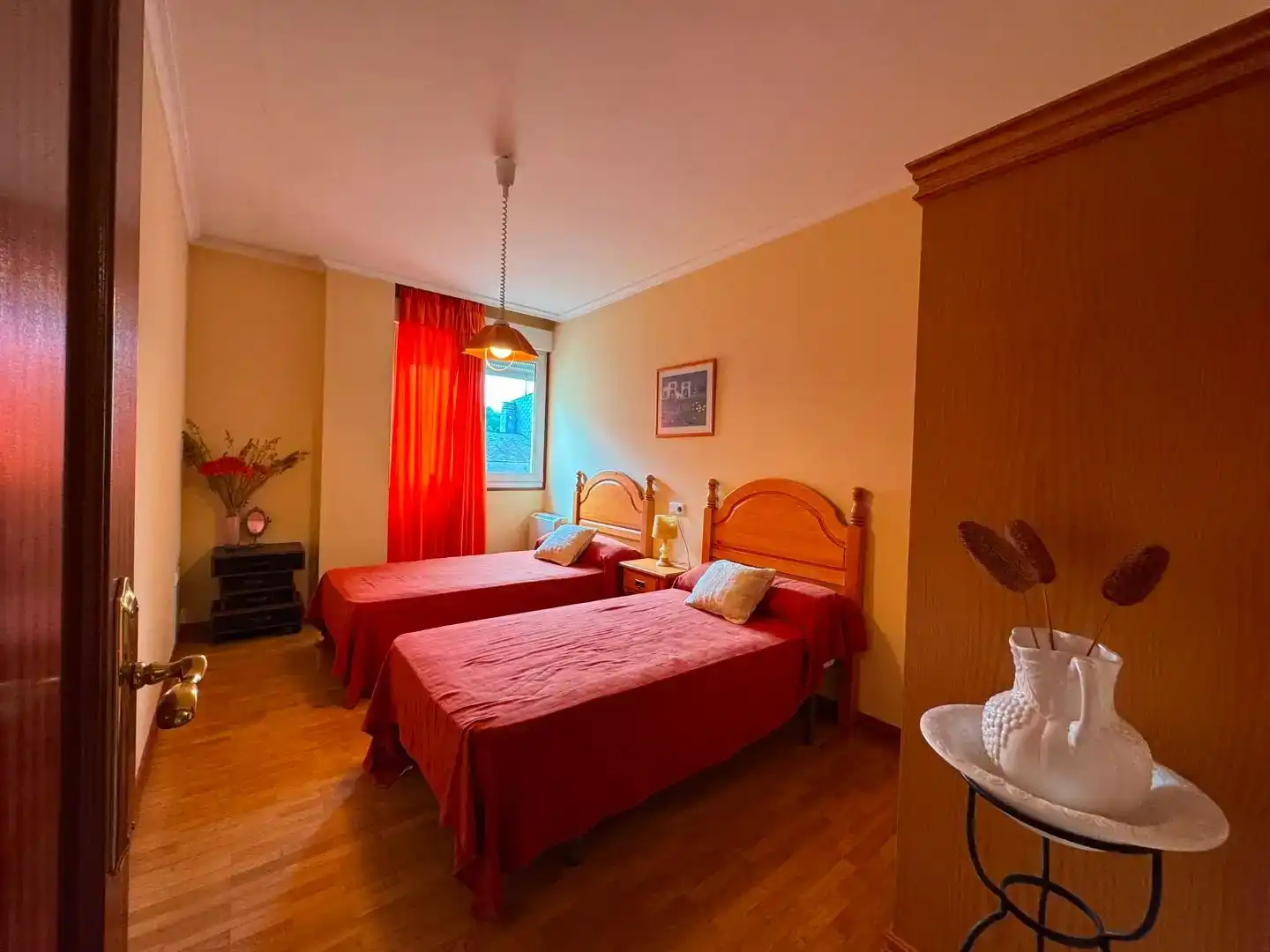 Schlafzimmer von Wohnung zum Verkauf in Viveiro
