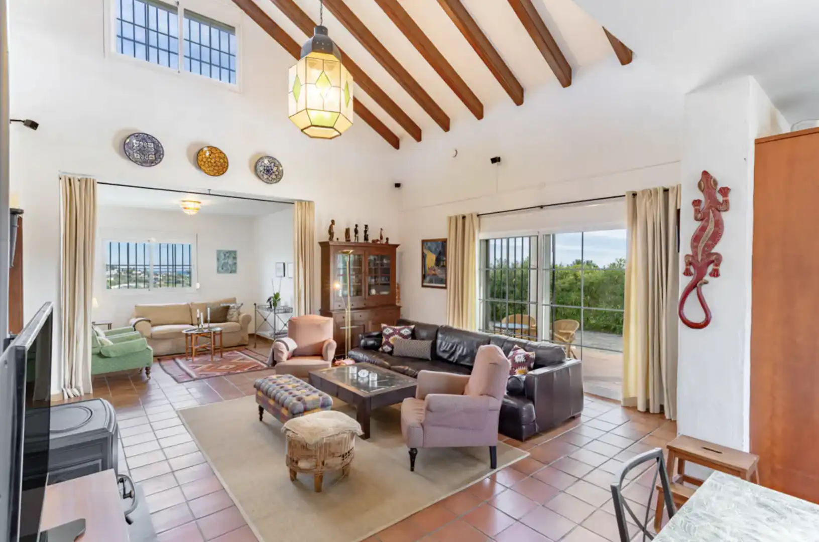 Sala de estar de Casa adosada en venta en Estepona con Calefacción, Jardín privado y Terraza
