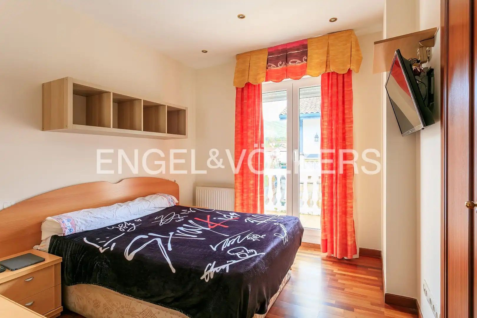 Habitación de Casa o chalet en venta en Castro-Urdiales con Calefacción, Jardín privado y Terraza