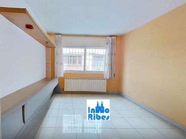 Ground floor with lift for sale in Centre