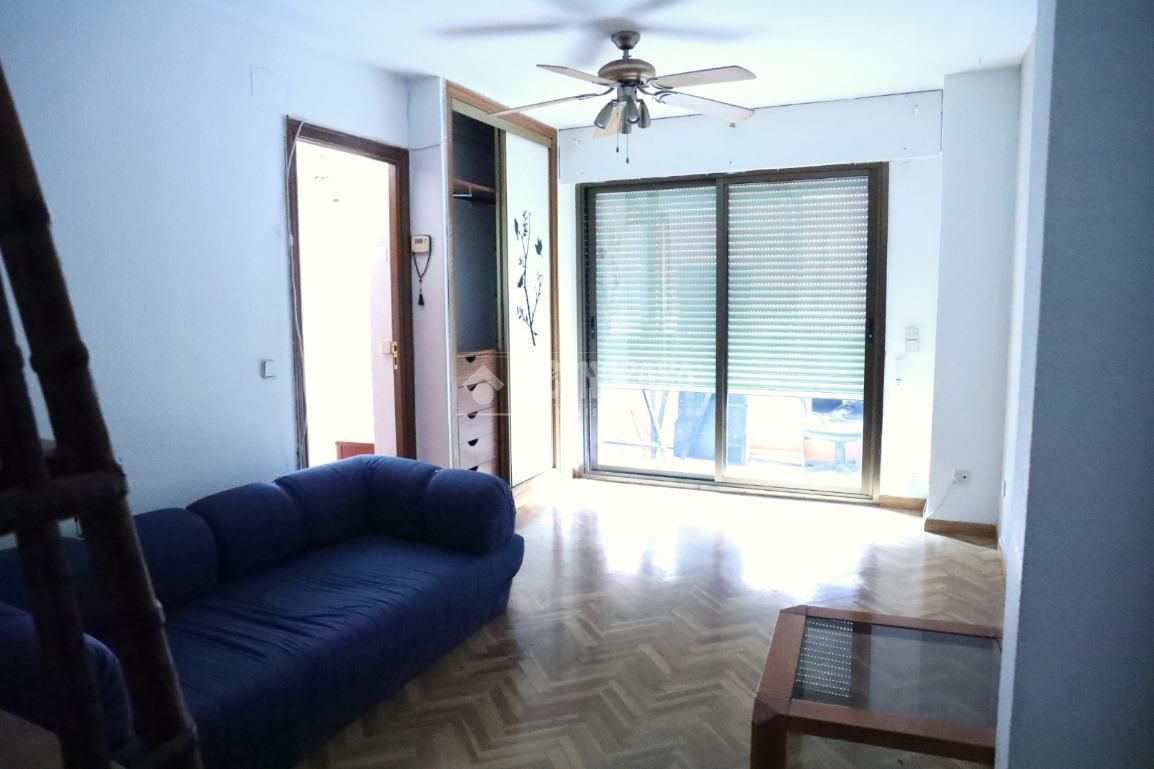 Living room of Flat to rent in Las Rozas de Madrid  with Heating, Parquet flooring and Terrace