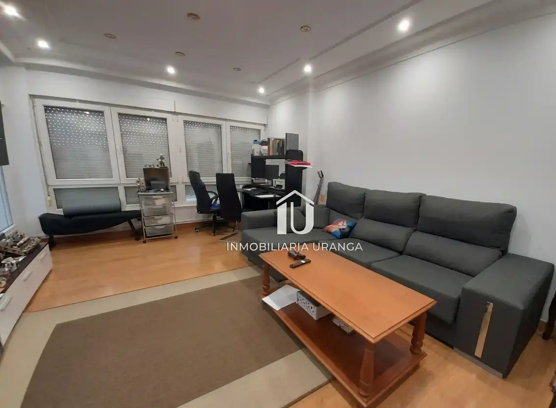 Wohnung zum Verkauf in Bárcena de Cicero mit Heizung, Terrasse und Möbliert