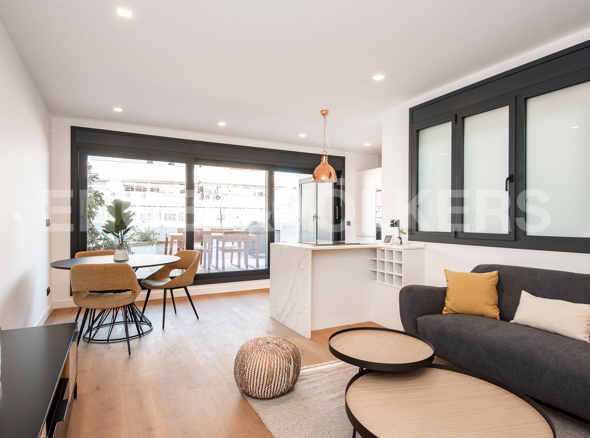 Sala d'estar de Àtic en venda en  Barcelona Capital amb Aire condicionat, Calefacció i Parquet