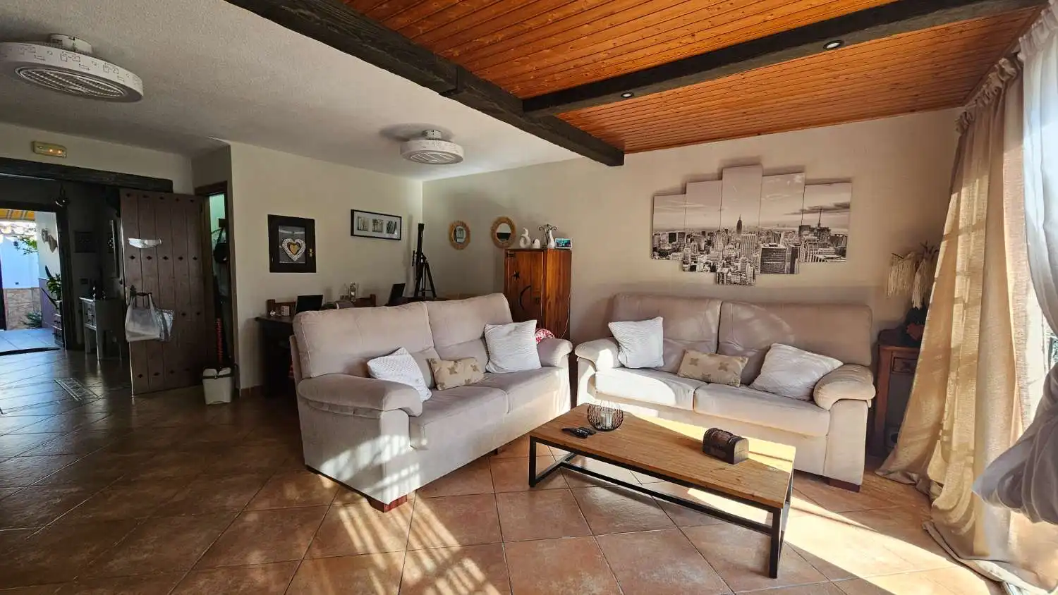 Sala d'estar de Casa o xalet en venda en Alhaurín de la Torre amb Aire condicionat, Calefacció i Terrassa