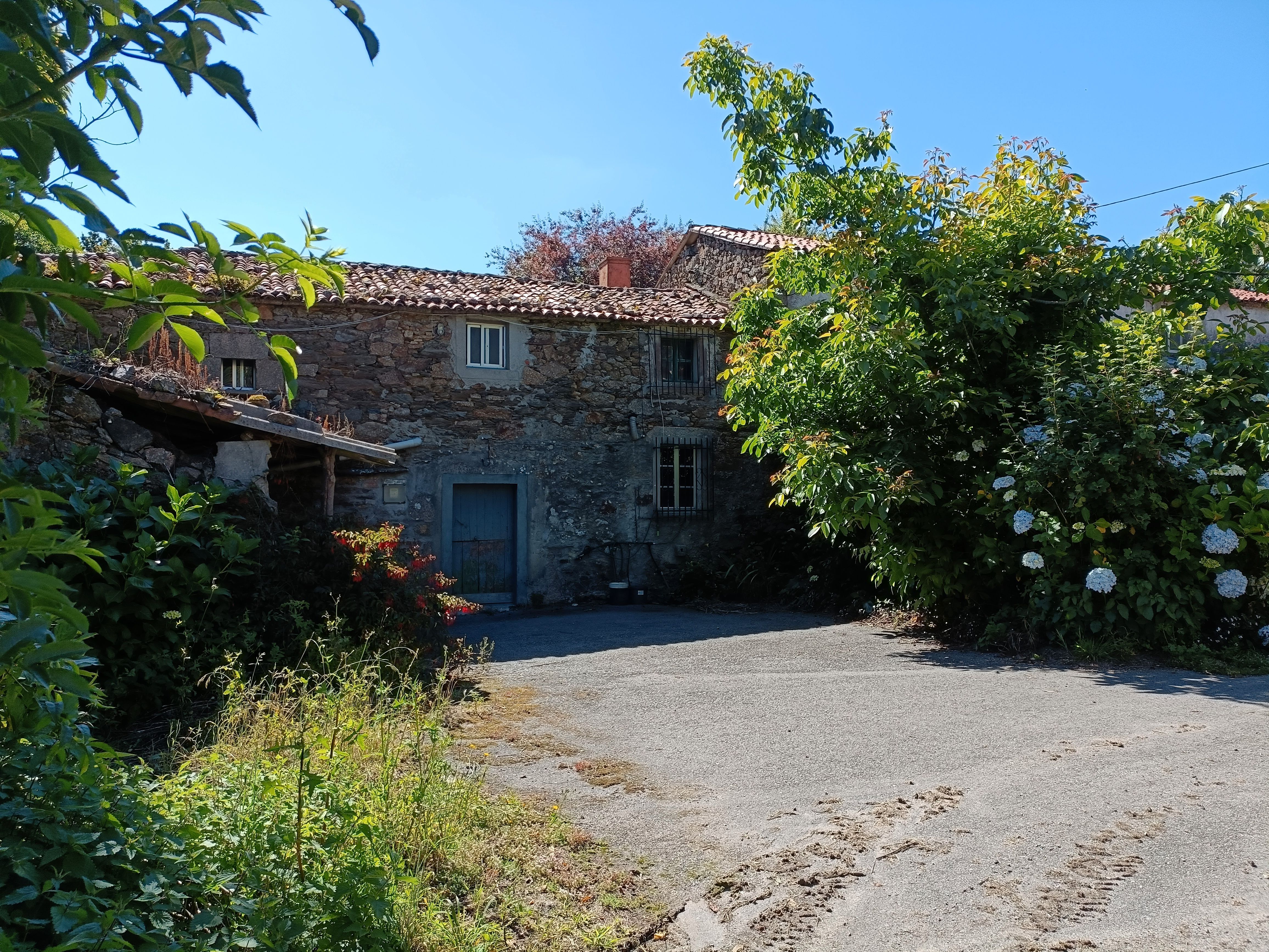 Vista exterior de Casa o xalet en venda en Oza dos Ríos amb Jardí privat i Traster