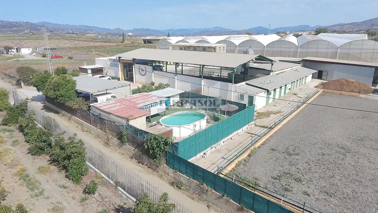 Casa rústica con piscina en venta en Torre del Mar, imagen 2