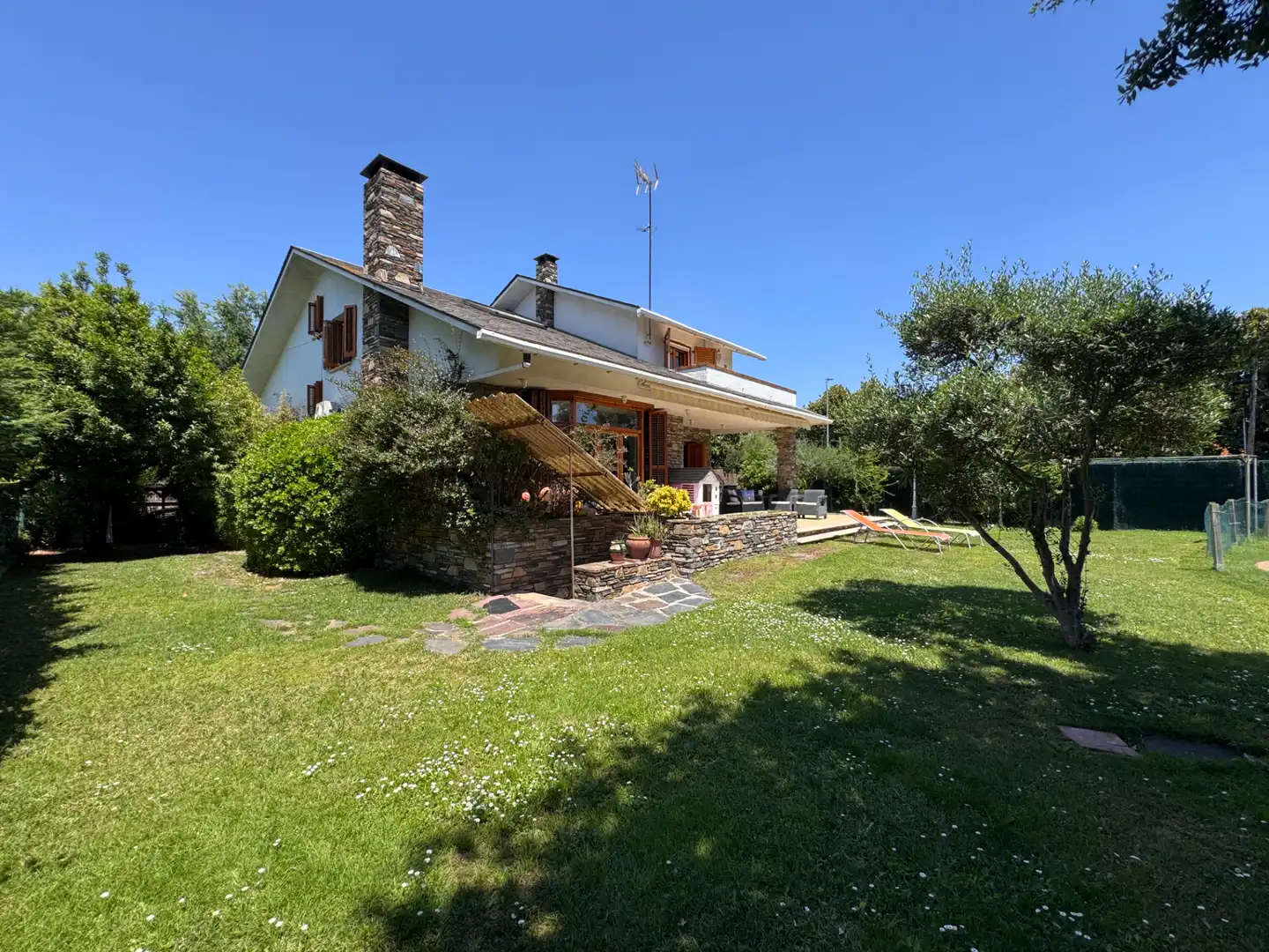Vista exterior de Casa o chalet en venta en Cardedeu con Aire acondicionado, Calefacción y Jardín privado