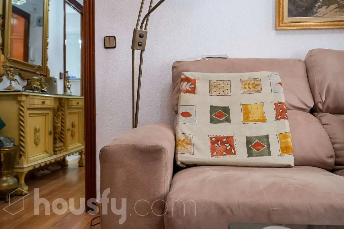 Sala d'estar de Pis en venda en Madrid amb Terrassa, Traster i Moblat
