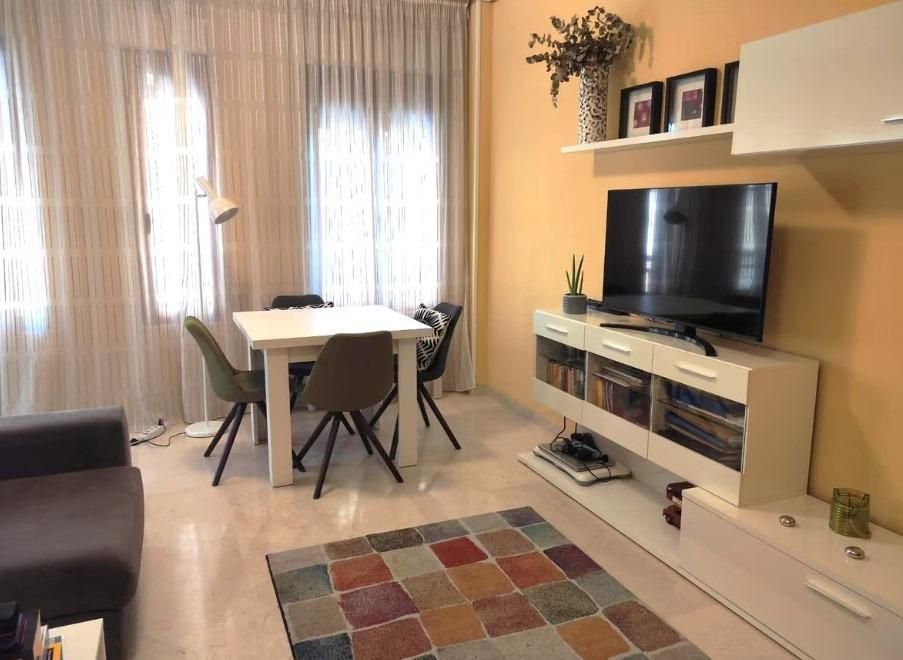Sala d'estar de Pis de lloguer en Cáceres Capital amb Calefacció i Terrassa