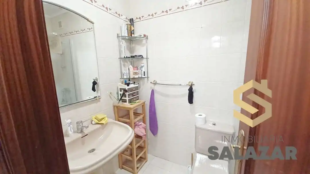 Bathroom of Flat for rent in Berango  with Terrace