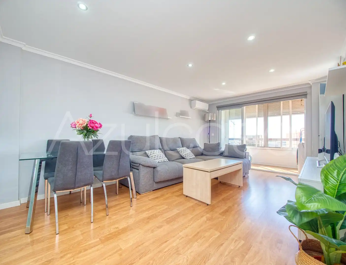 Piso con terraza en venta en Benalúa - Babel