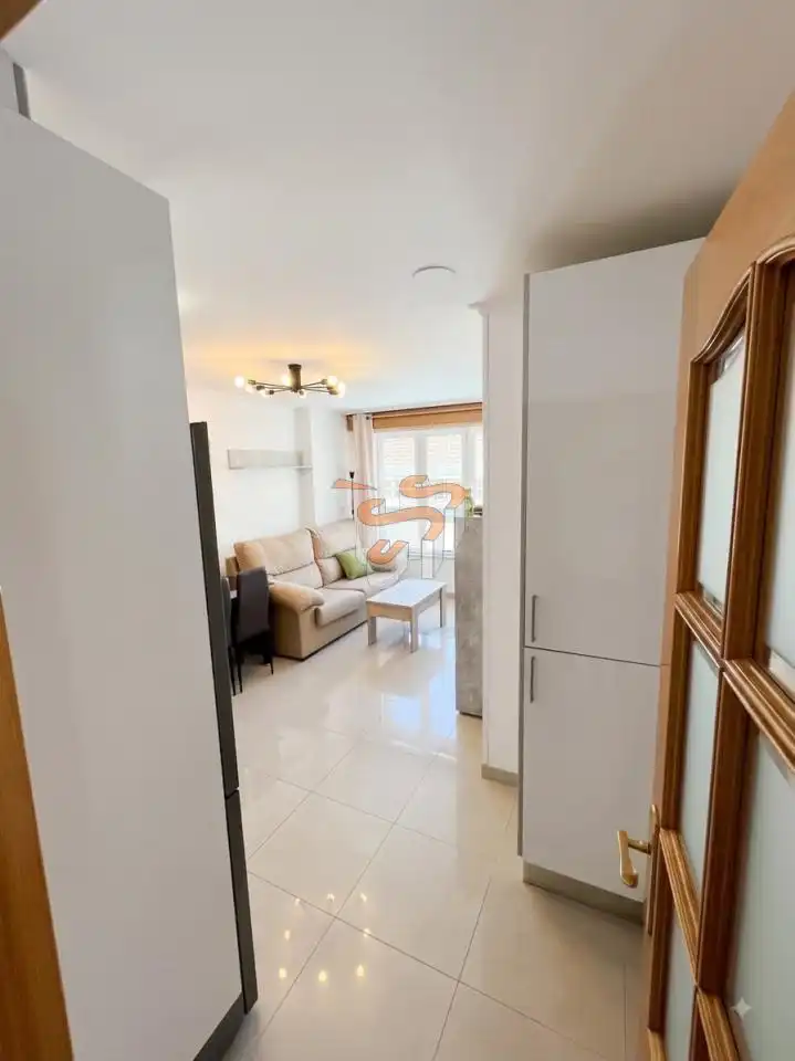 Sala d'estar de Apartament de lloguer en Ferrol amb Calefacció, Traster i Moblat