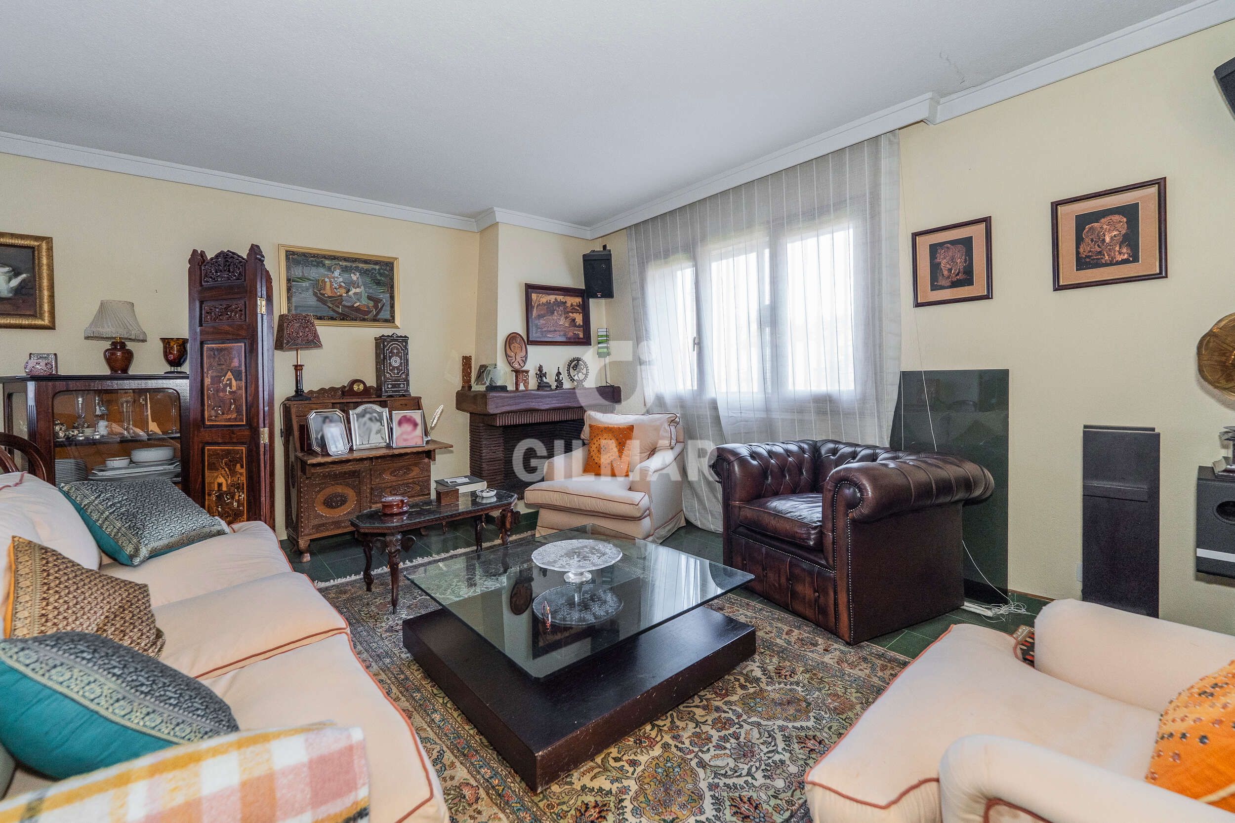 Living room of Single-family semi-detached for sale in  Madrid Capital  with Heating, Private garden and Swimming Pool